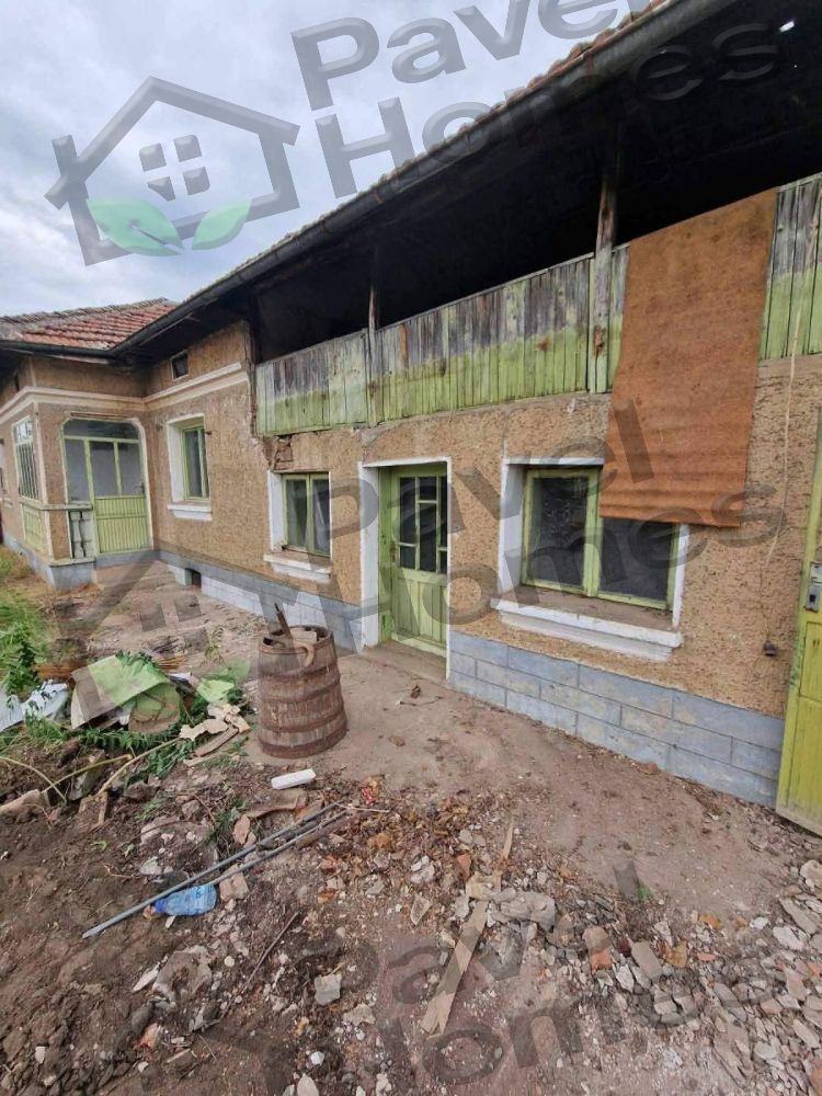 Country House for Sale in Strahilovo with Massive 3,850 sqm Plot 