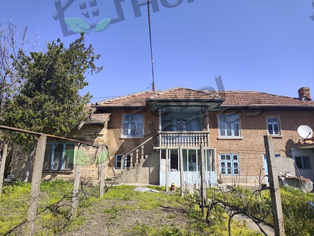 House for sale 2 floors in village of Strahilovo 
