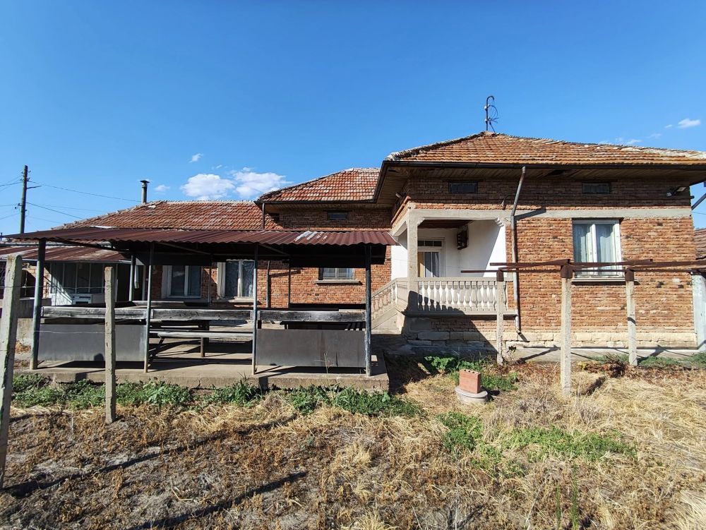 House for sale in village of Pavel 
