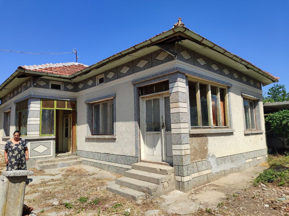 House for sale in village of Strahilovo