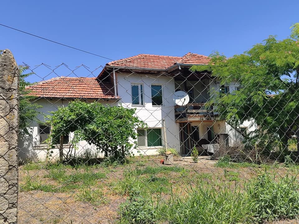 House for sale in village of Strahilovo