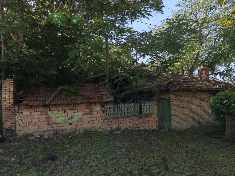 RENOVATION PROJECT – Country House with 1,600 sqm Land for Only €10,000