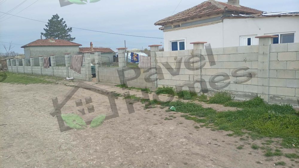 Solid House with Large Plot – Pchelarovo Village 