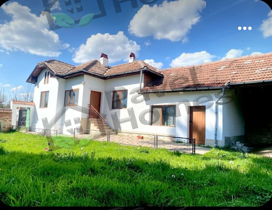 PANORAMIC VALLEY VIEWS IN ALEKOVO – Fully Renovated & Move-In