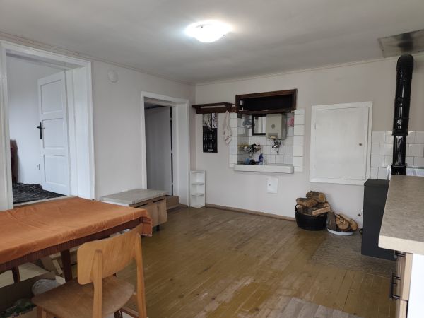​2-Bed Village House with Large Plot – Pavel