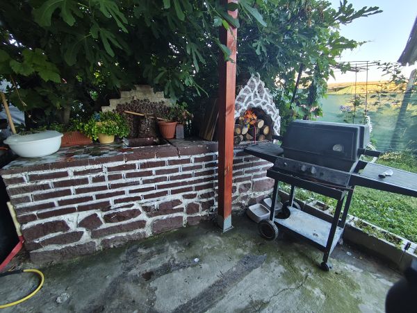 BEAUTIFUL HOUSE IN POLSKI TRAMBESH – 4 Rooms & BBQ Area