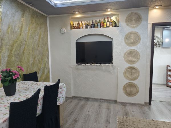BEAUTIFUL HOUSE IN POLSKI TRAMBESH – 4 Rooms & BBQ Area