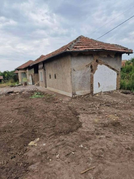 Country House for Sale in Strahilovo with Massive 3,850 sqm Plot 