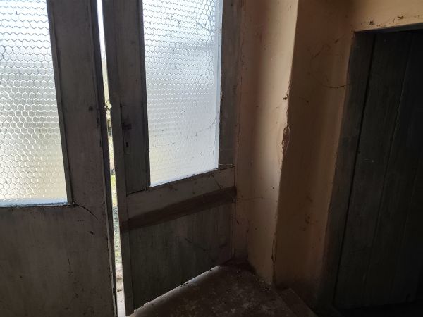 Full Renovation Project: Potential-Packed Home in Borobo