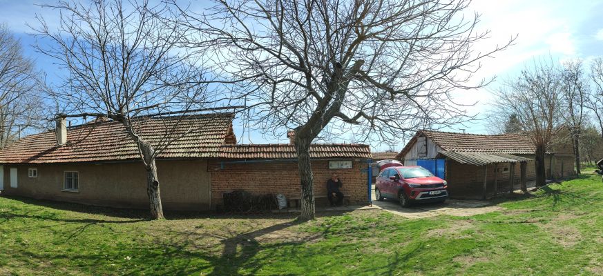 House for sale 1000 mp
