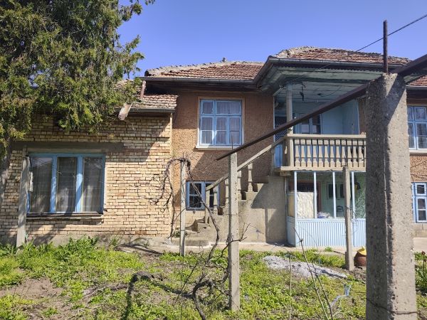 House for sale 2 floors in village of Strahilovo 