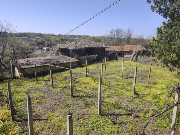 House for sale 2 floors in village of Strahilovo 