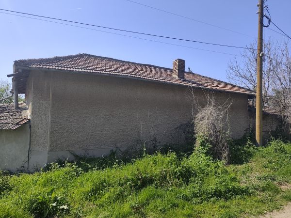 House for sale 2 floors in village of Strahilovo 