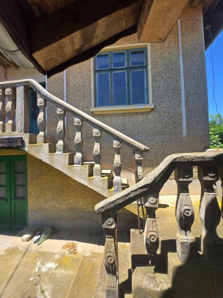 House for sale in Pavel 