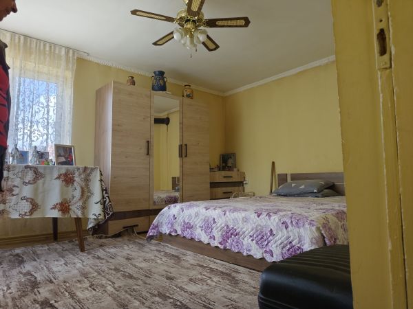 House for sale in the village of Polsko Kosovo land 1003 square meters