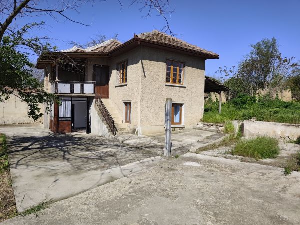 House for sale in village of Polsko Kosovo 