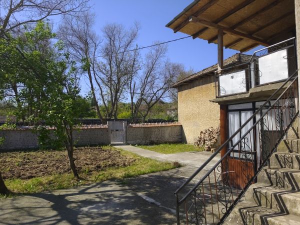 House for sale in village of Polsko Kosovo 