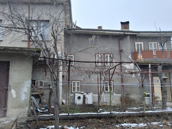 House for sale in village of Samovodene
