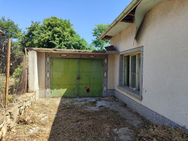 House for sale in village of Strahilovo
