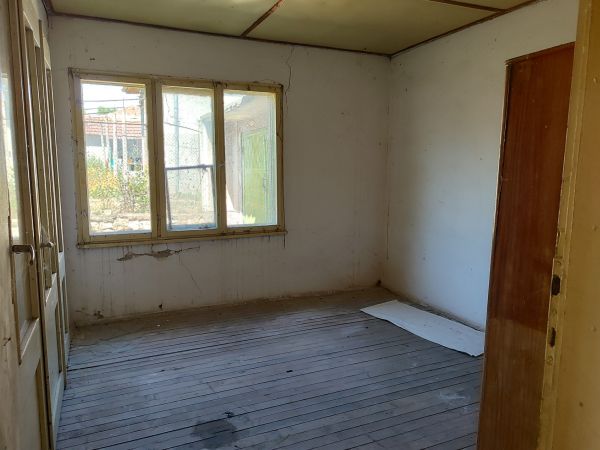 House for sale in village of Strahilovo