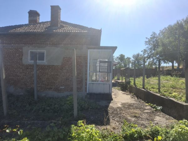 House for sale in village of Strahilovo