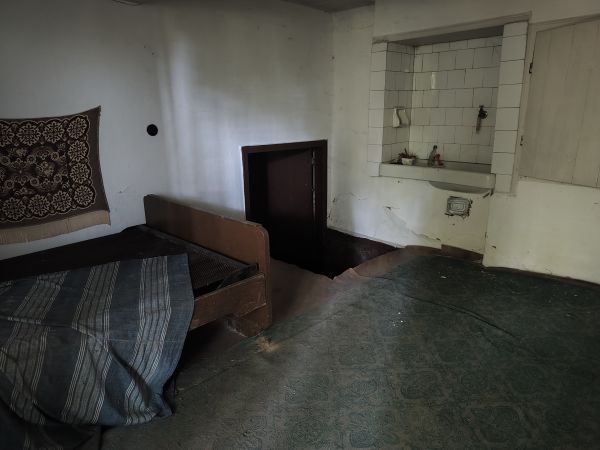 House for sale with barn, garden 2100 meters in Pavel village
