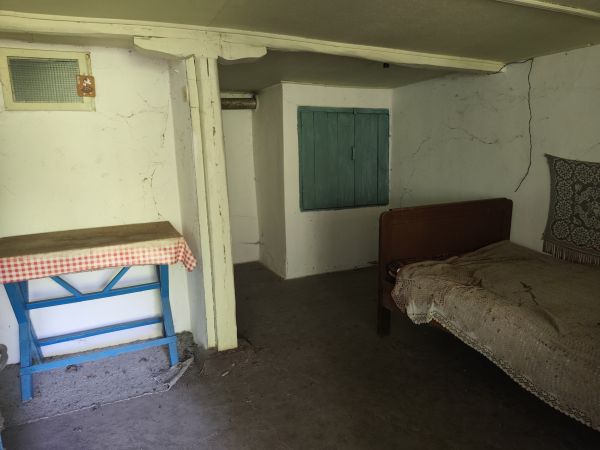 House for sale with barn, garden 2100 meters in Pavel village