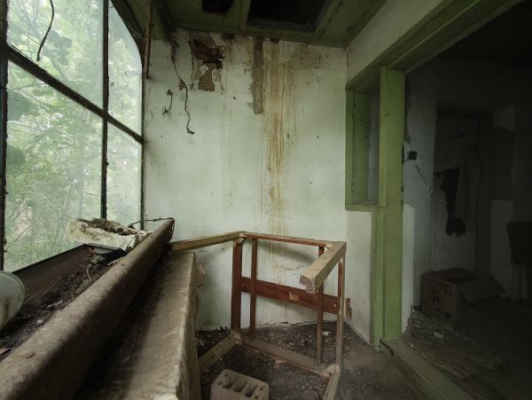 RENOVATION PROJECT – Country House with 1,600 sqm Land for Only €10,000
