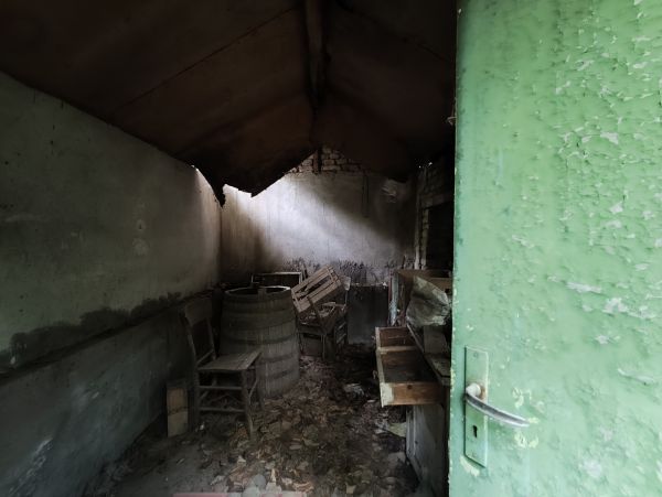 RENOVATION PROJECT – Country House with 1,600 sqm Land for Only €10,000