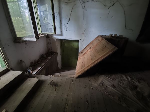 RENOVATION PROJECT – Country House with 1,600 sqm Land for Only €10,000