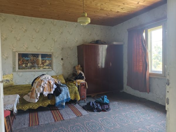 SPACIOUS 4-BEDROOM HOUSE WITH 2 GARAGES IN PAVEL VILLAGE – €27,000! 