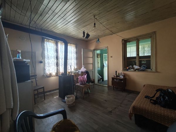 SPACIOUS 4-BEDROOM HOUSE WITH 2 GARAGES IN PAVEL VILLAGE – €27,000! 