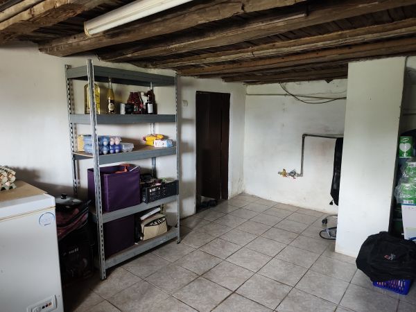 Your Rural Retreat: Lovely House with Massive Garden in Radanovo