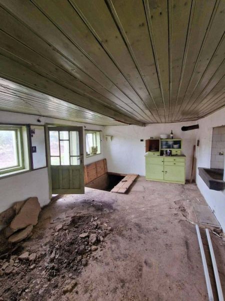 Country House for Sale in Strahilovo with Massive 3,850 sqm Plot 