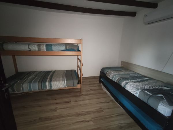 Dolphin House- Strahilovo 