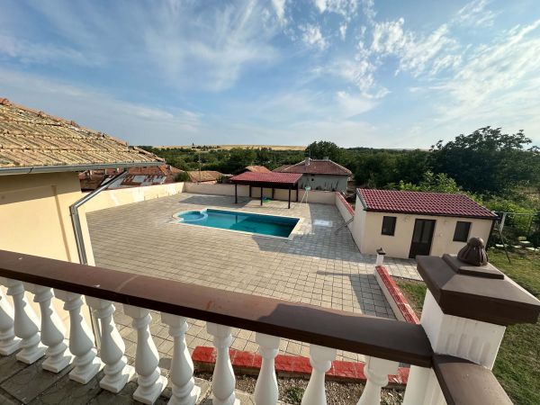 Dolphin House- Strahilovo 