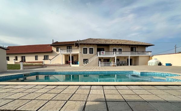 Dolphin House- Strahilovo 