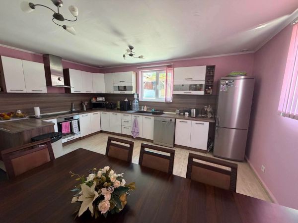 FOR SALE: STUNNING FULLY RENOVATED BUNGALOW IN STRAHILOVO