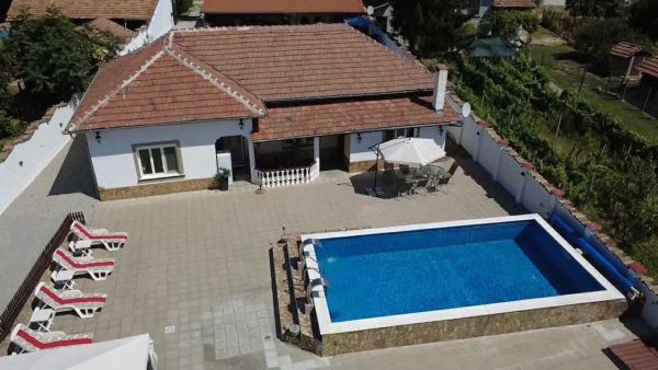 FOR SALE: STUNNING FULLY RENOVATED BUNGALOW IN STRAHILOVO