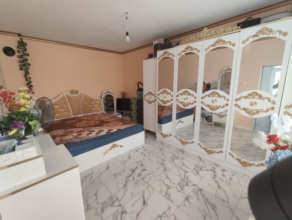 House for sale 2300 sqm garden in Radanovo 
