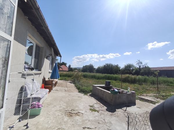 House for sale 2300 sqm garden in Radanovo 