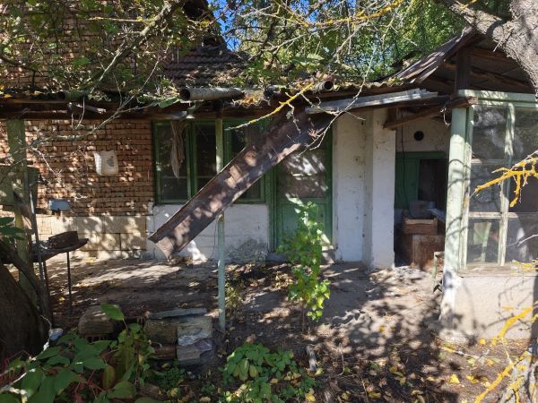 House for Sale in Pavel Village, Veliko Tarnovo Region (1,500 sq.m + 1,900 sq.m) – Needs Renovation