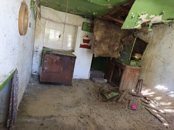 House for Sale in Pavel Village, Veliko Tarnovo Region (1,500 sq.m + 1,900 sq.m) – Needs Renovation