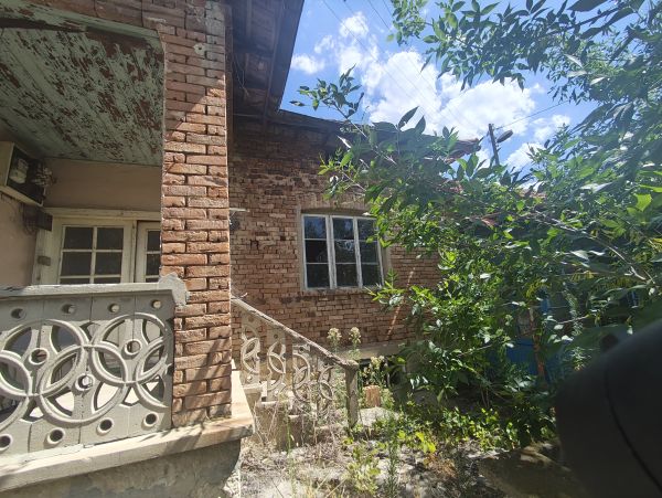 House for sale in village of Strahilovo 1000 sqm