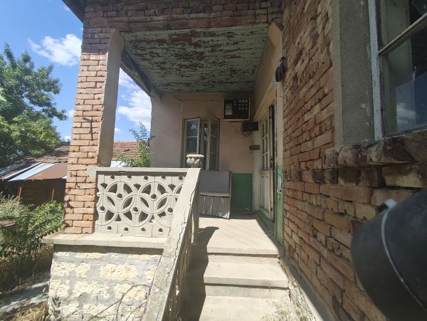 House for sale in village of Strahilovo 2500 sqm
