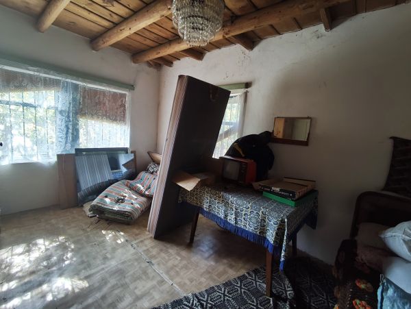 House in need of renovation in the village of Strahilovo – 1,110 sqm