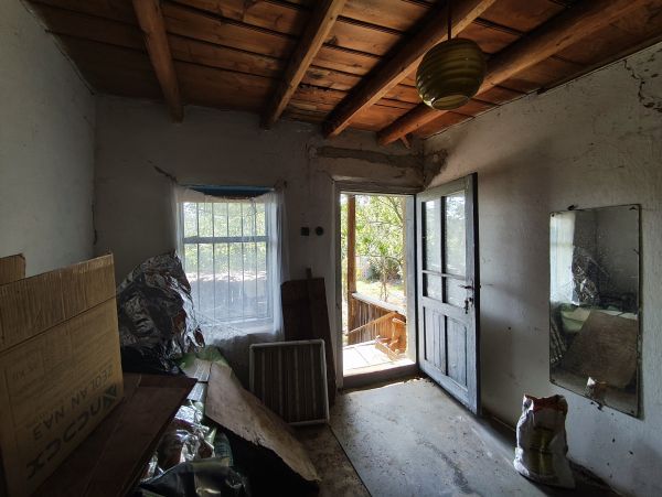 House in need of renovation in the village of Strahilovo – 1,110 sqm