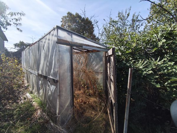 House in need of renovation in the village of Strahilovo – 1,110 sqm