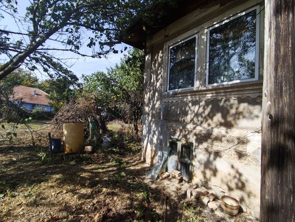House in need of renovation in the village of Strahilovo – 1,110 sqm