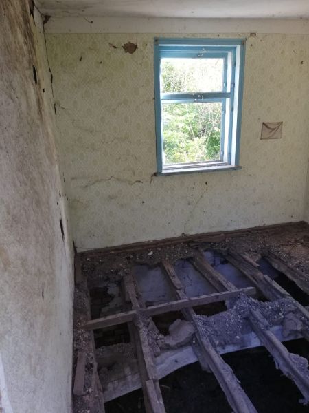 Large 2,500 sq.m Plot with House Footprint for Renovation or New Build | Septemvriytsi